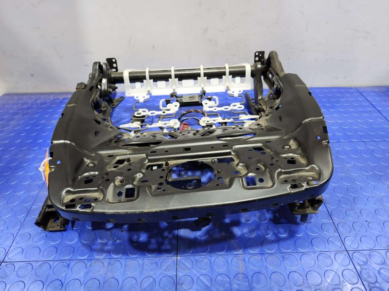 2018 Audi Q7 Seat Track