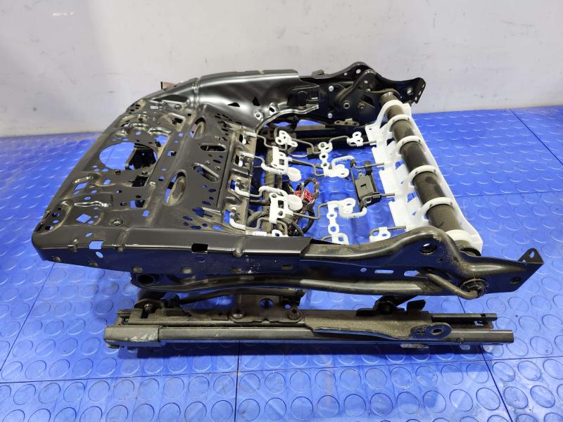 2018 Audi Q7 Seat Track