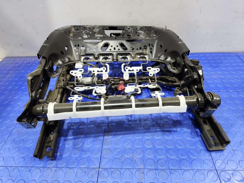 2018 Audi Q7 Seat Track