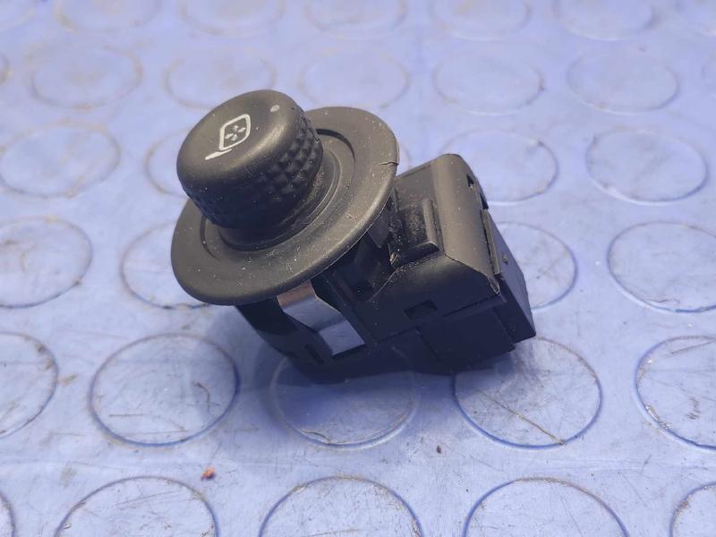 2009 Ford F-150 Door Switch Front