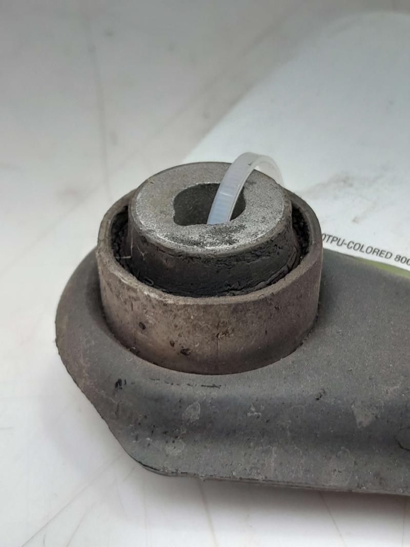 2017 Jeep Renegade Lower Control Arm Rr