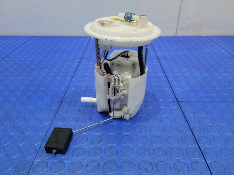 2007-2017 Jeep Patriot  Compass 4WD Fuel Pump Assembly Genuine OEM 05105075AD