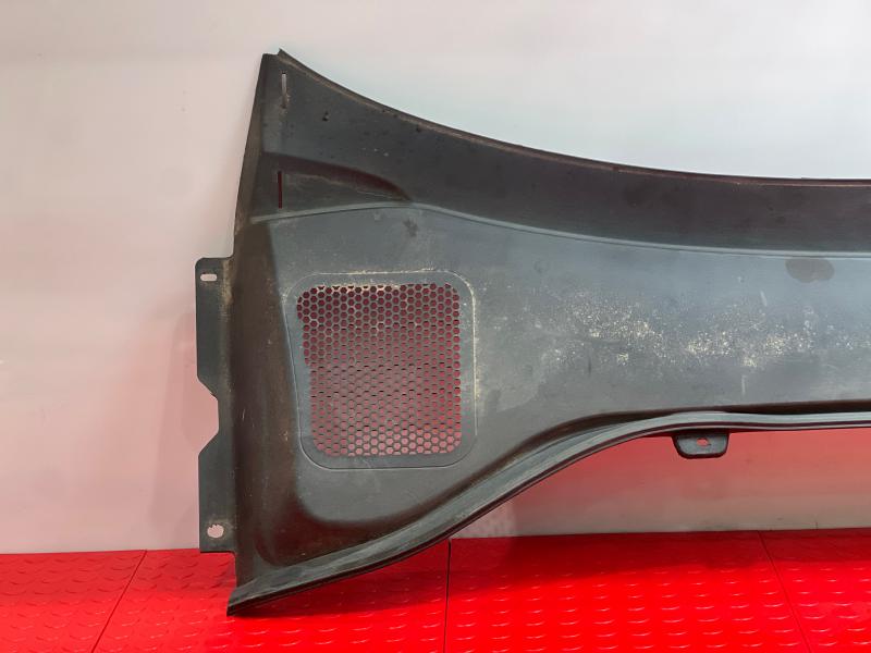 2011-2018 Volvo S60 Cowl Grille Cover Panel Air Inlet Genuine OEM 31402672