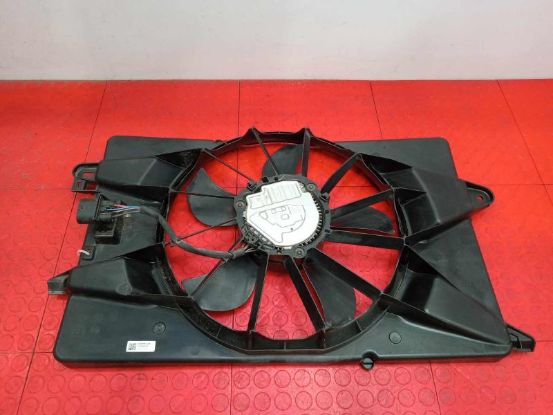 2015-2017 Chrysler 200 Engine Cooling Fan Assembly Genuine OEM 68205996AB
