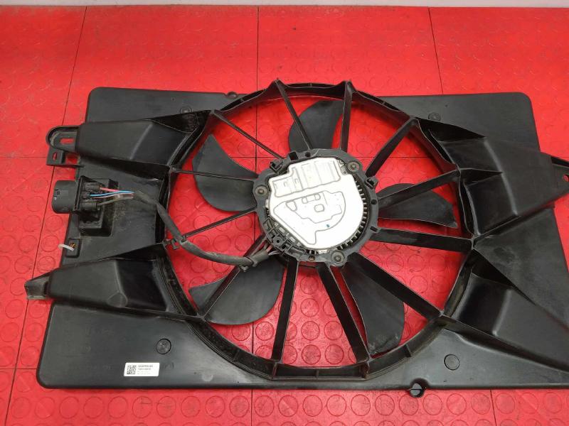 2015-2017 Chrysler 200 Engine Cooling Fan Assembly Genuine OEM 68205996AB