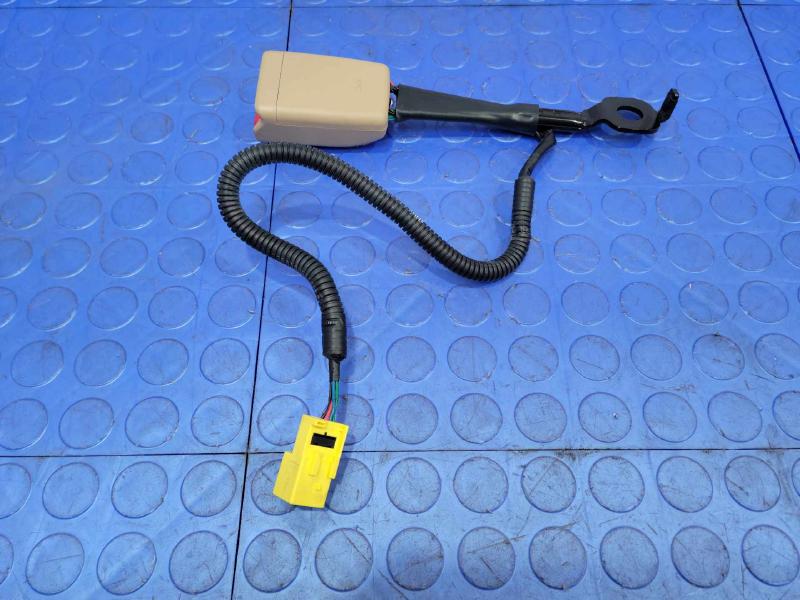 2016 Kia Sedona Front Seat Belt
