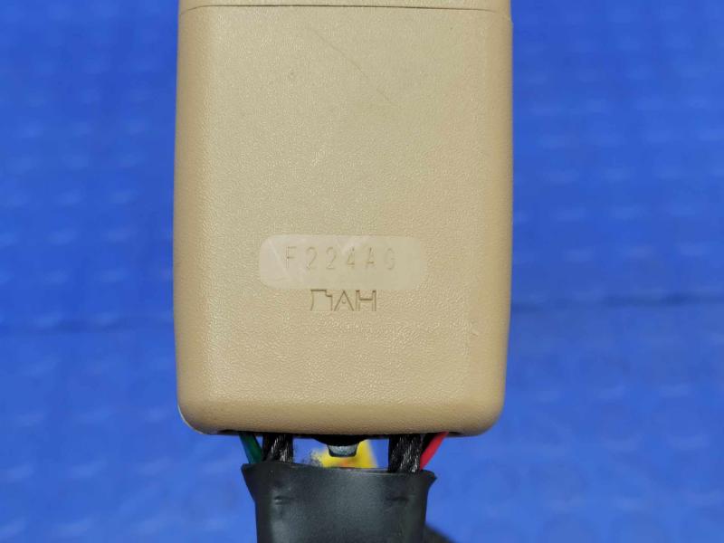 2016 Kia Sedona Front Seat Belt