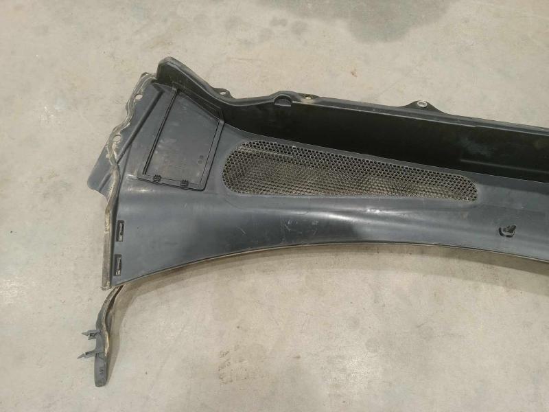 2016-2025 Volvo XC90 Windshield Cowl Panel Cover Grille Air Inlet OEM 31424477