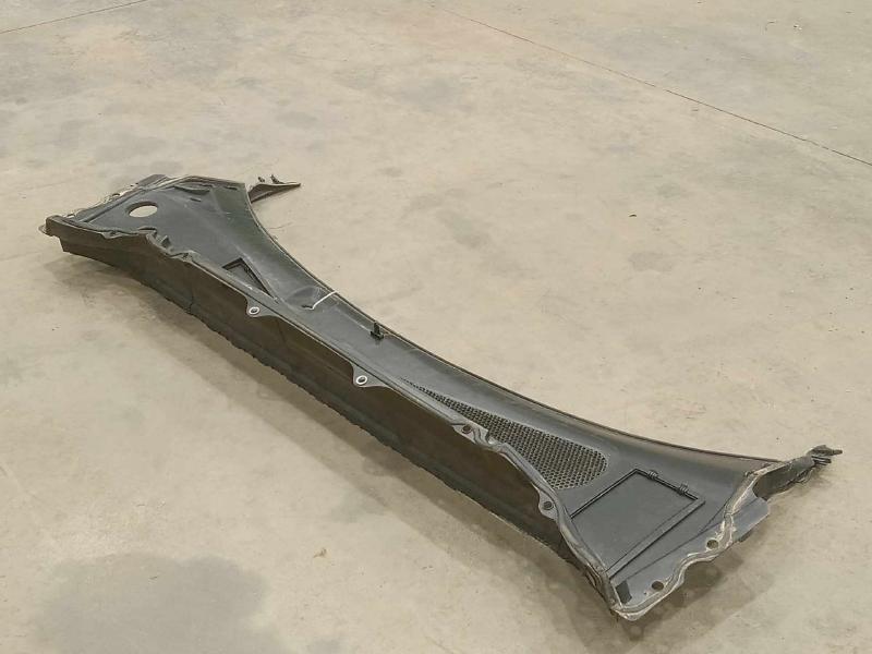 2016-2025 Volvo XC90 Windshield Cowl Panel Cover Grille Air Inlet OEM 31424477