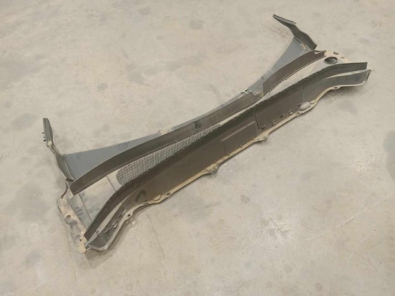 2016-2025 Volvo XC90 Windshield Cowl Panel Cover Grille Air Inlet OEM 31424477