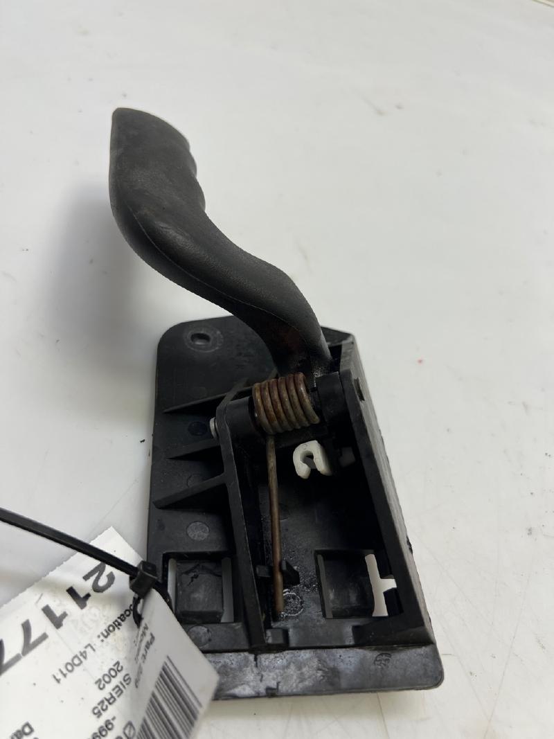 2002 GMC Sierra 2500 Inside Door Handle
