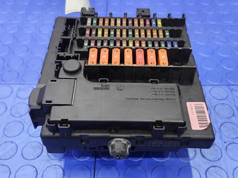 2003-2008 BMW Z4 Trunk Fuse Box Relay Junction Block Genuine OEM 61148384629