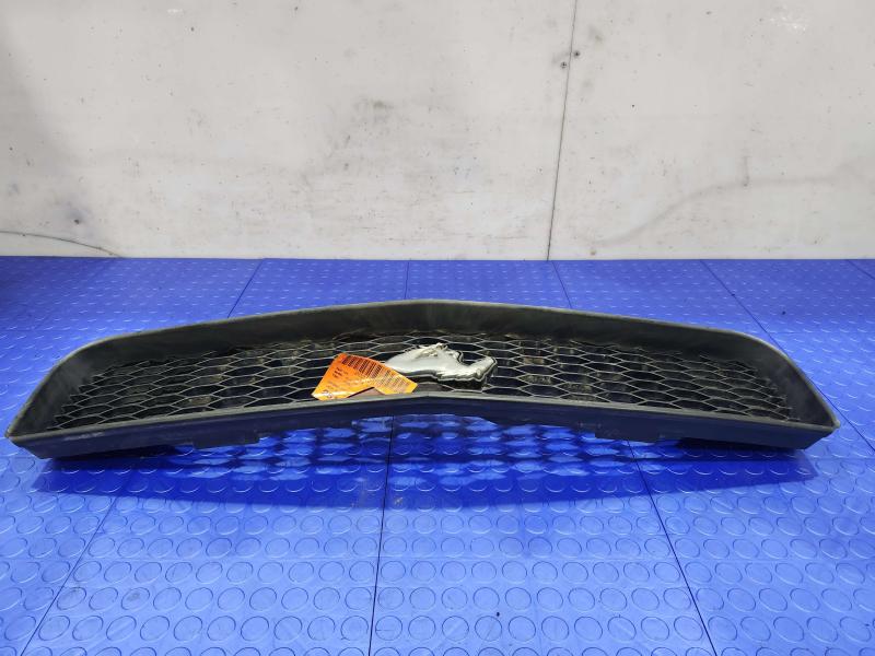 2006 Ford Mustang Grille