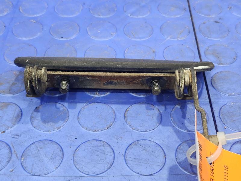 1992 Isuzu NPR Outside Door Handle