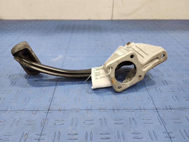 2006-2011 Mercedes-Benz ML W164 OEM Brake Pedal Assembly Genuine 1642901901