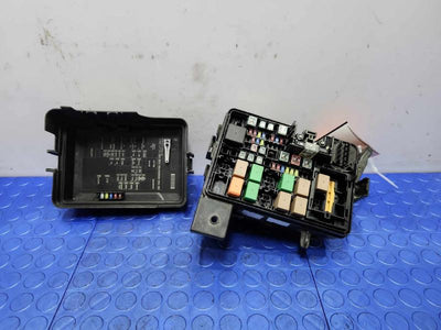 2018-2019 Kia Rio Engine Fuse Box Relay Junction Block Genuine OEM 91205-H9520