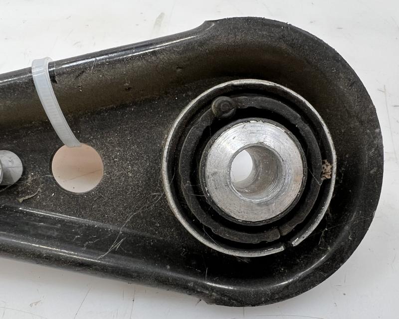 2019 GMC Acadia Lower Control Arm Rr