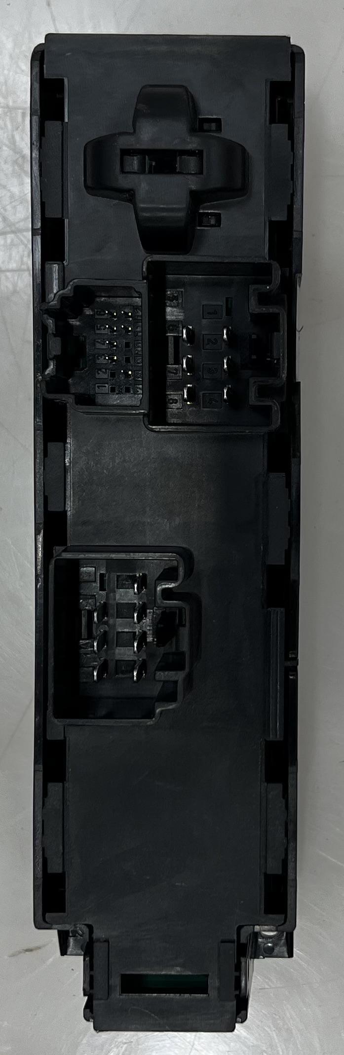 2017 Ford Focus Door Switch Front