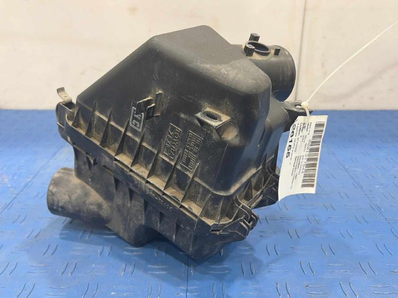 2007 Toyota RAV4 Air Cleaner