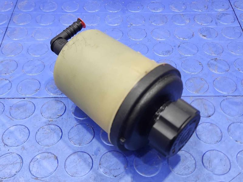 2011-2017 Volvo XC60 Remote Power Steering Oil Reservoir OEM 31302576