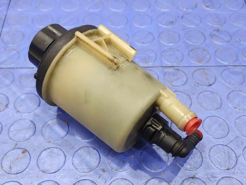 2011-2017 Volvo XC60 Remote Power Steering Oil Reservoir OEM 31302576