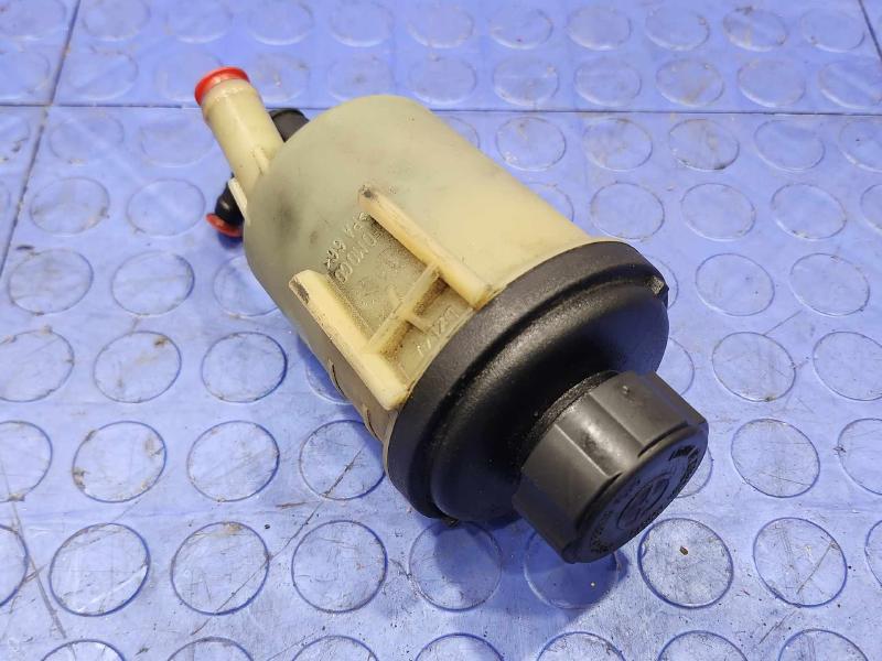 2011-2017 Volvo XC60 Remote Power Steering Oil Reservoir OEM 31302576