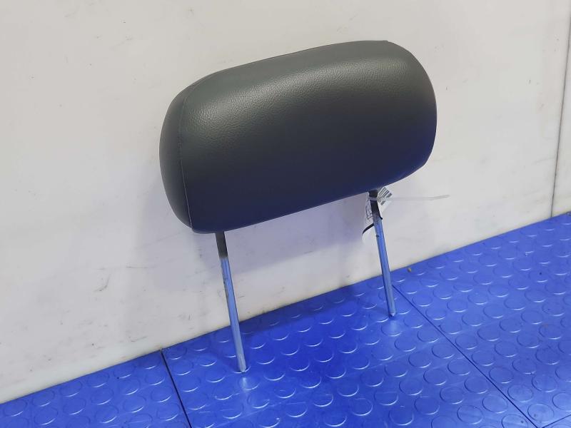 2004 Ford Explorer Headrest