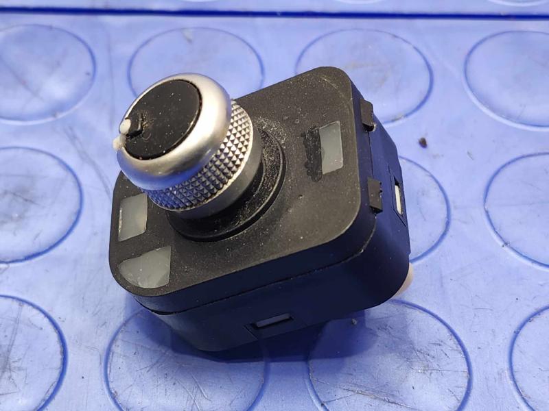 2015 Audi A6 Door Switch Front