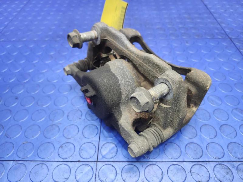 2016 Nissan Rogue Caliper