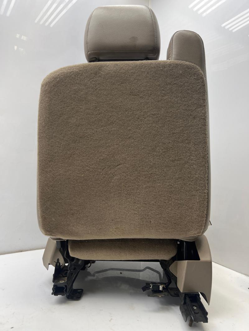 2004 GMC Sierra 1500 Front Seat