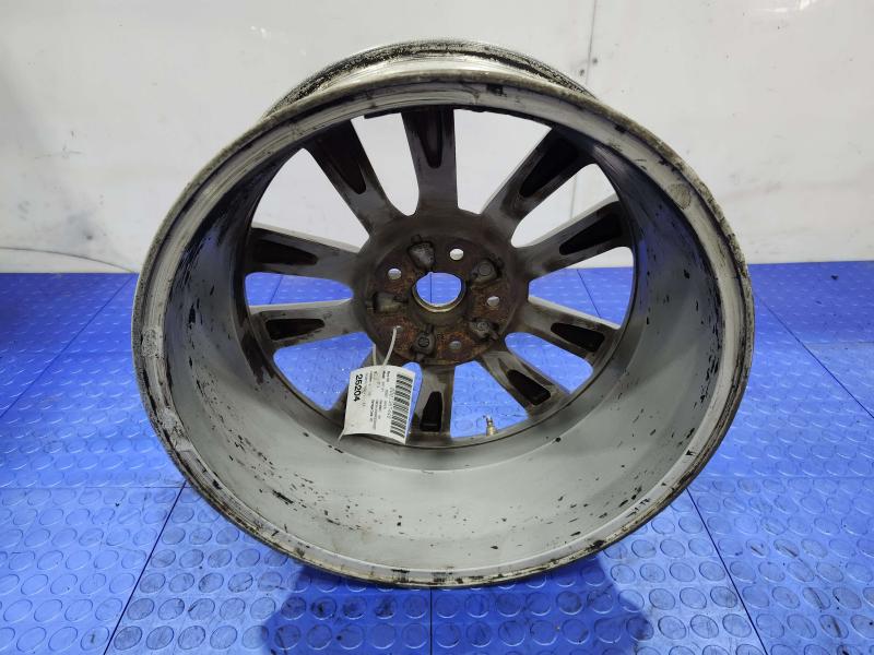 2013 Nissan Pathfinder Wheel