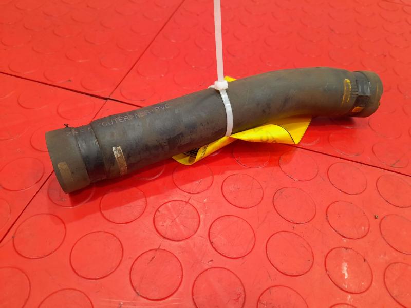 2014 Infiniti QX80 Fuel Filler Neck