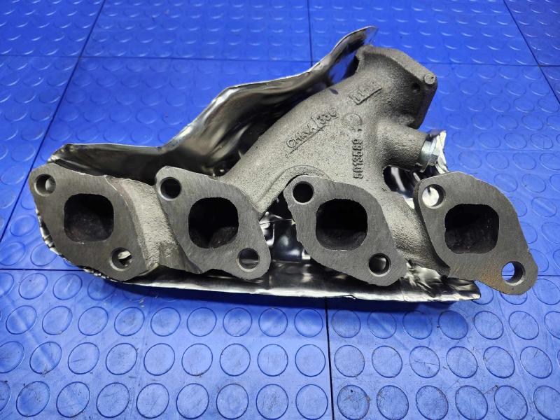 2000 Nissan Frontier Exhaust Manifold