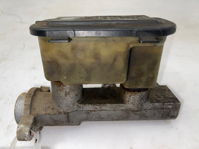 1989 Chevrolet Silverado 1500 Master Cylinder