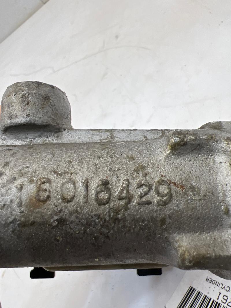 1989 Chevrolet Silverado 1500 Master Cylinder