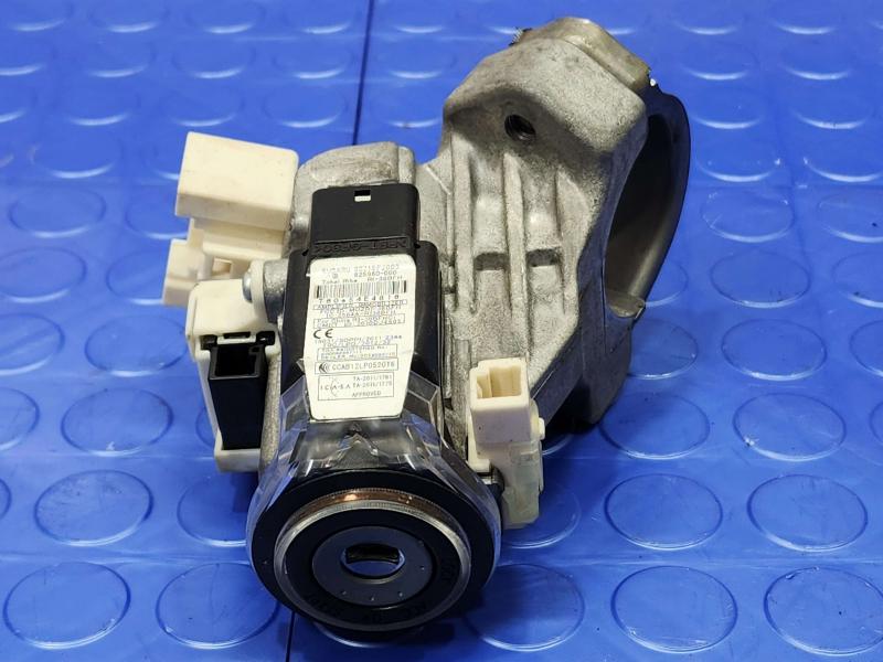 2014-2018 Subaru Forester Ignition Switch Assembly with Key Genuine OEM 83131FJ000