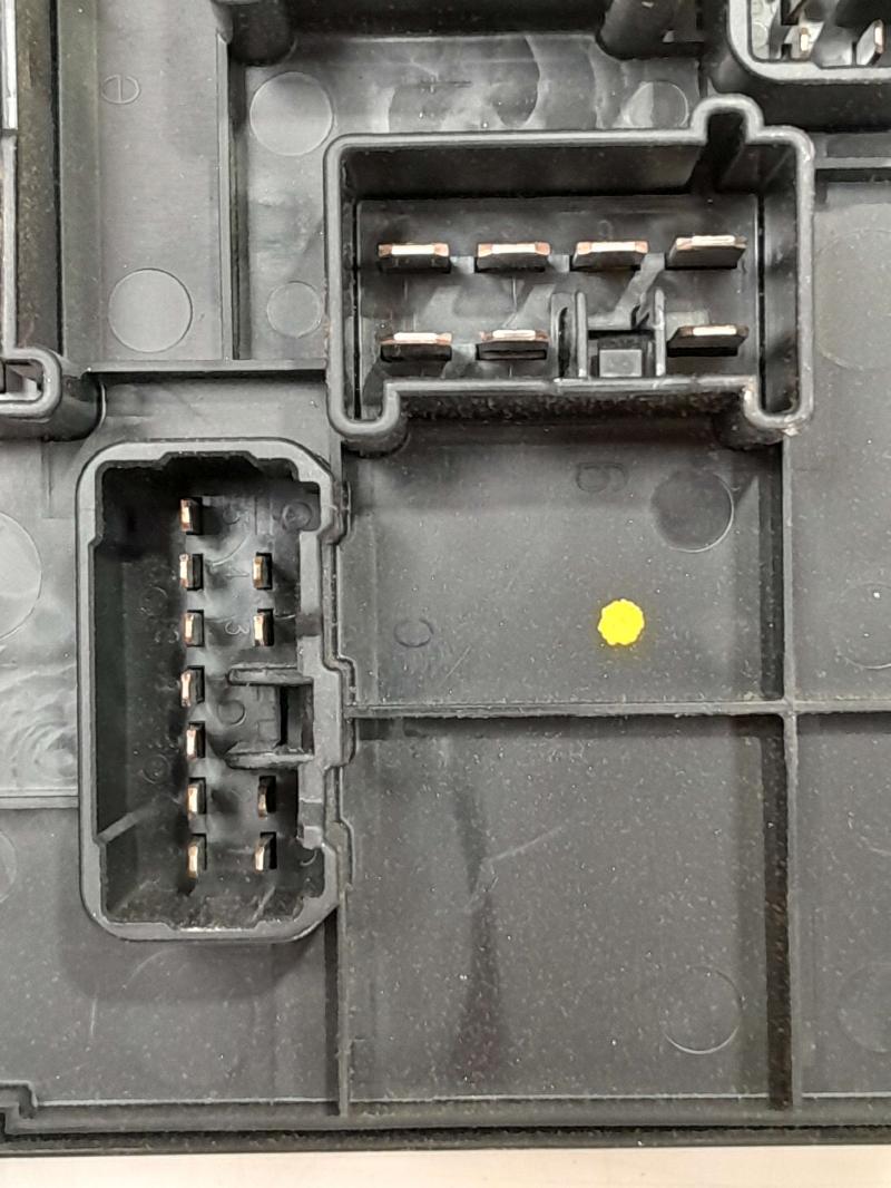 2005 Subaru Legacy Engine Fuse Box