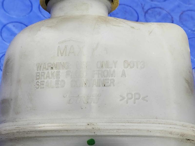 2009-2018 Dodge Ram Brake Master Cylinder Assembly Genuine OEM 68000908AB