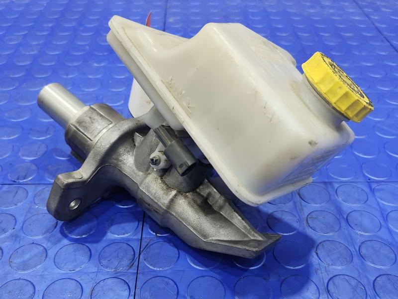 2015 Jeep Grand Cherokee Master Cylinder