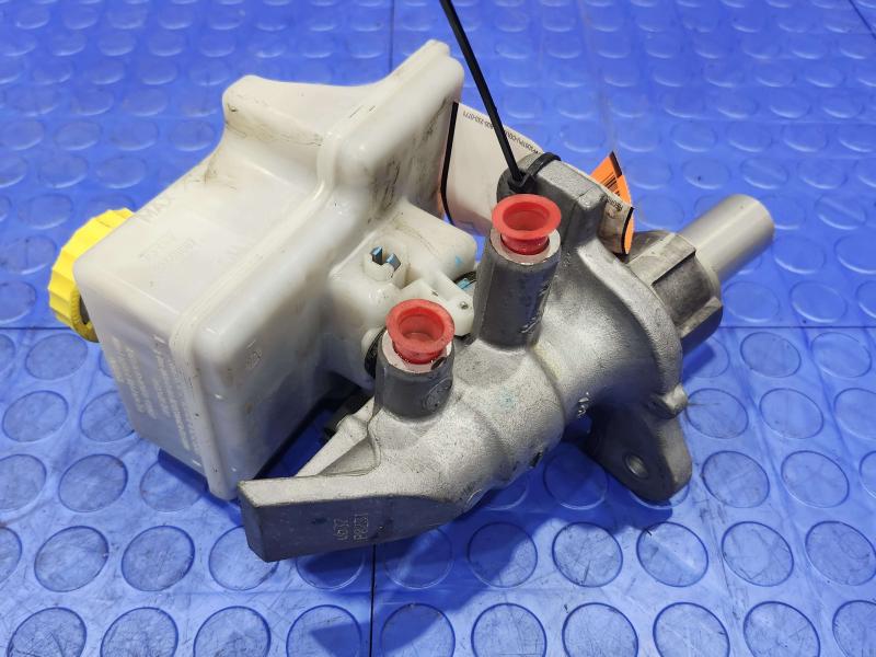 2015 Jeep Grand Cherokee Master Cylinder
