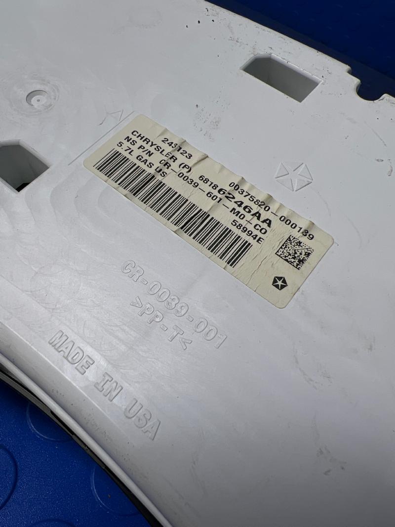 2013 Jeep Grand Cherokee Insturment Cluster Speedomter OEM 68186246AA