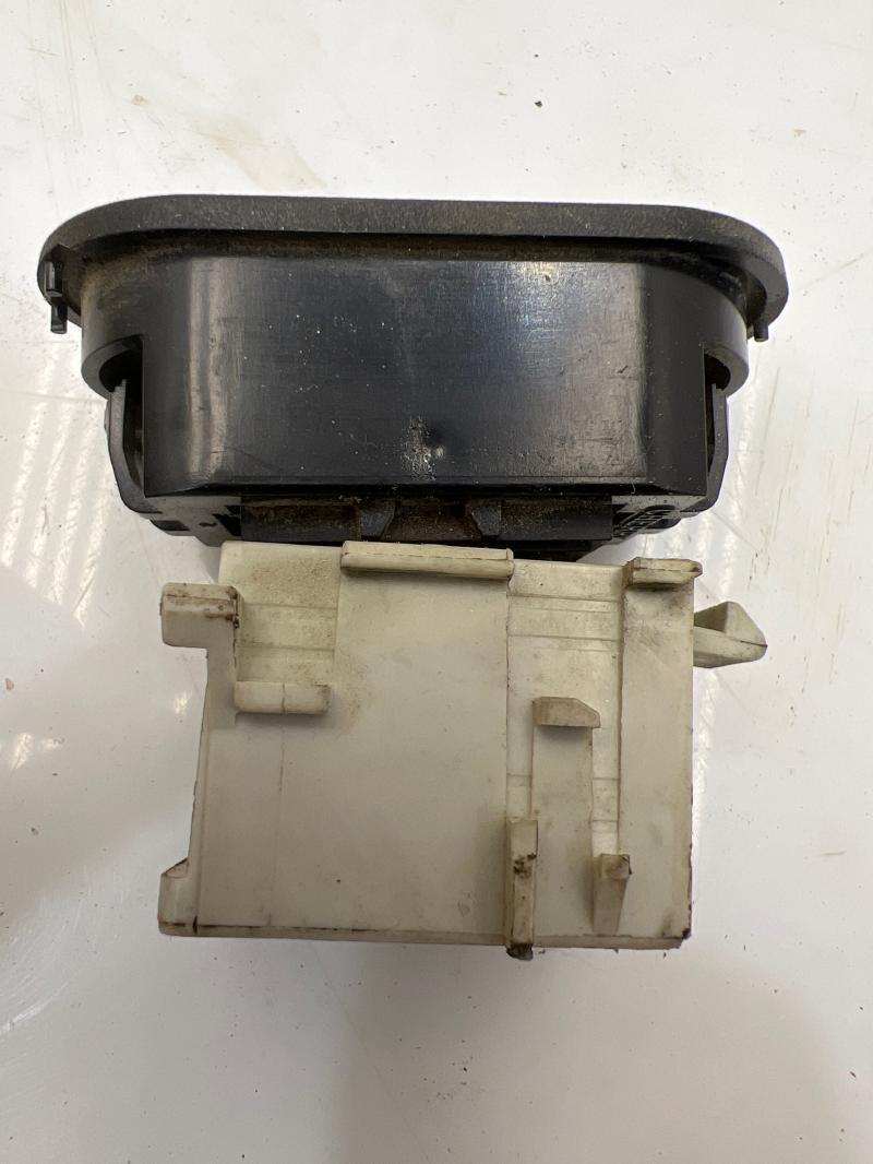 1988-94 Chevy GMC C/K Truck Power Lock Switch Control Button 15646348 OEM