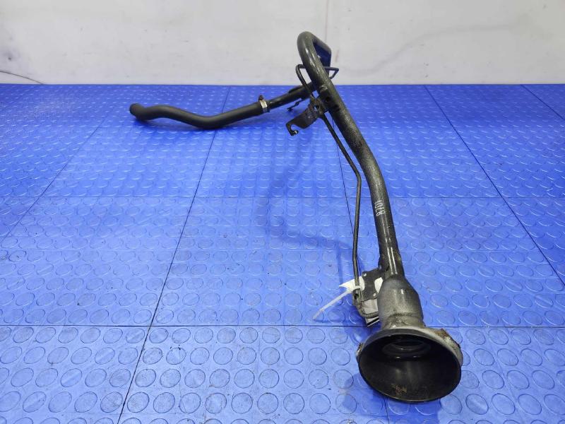 2008 Infiniti G35 Fuel Filler Neck