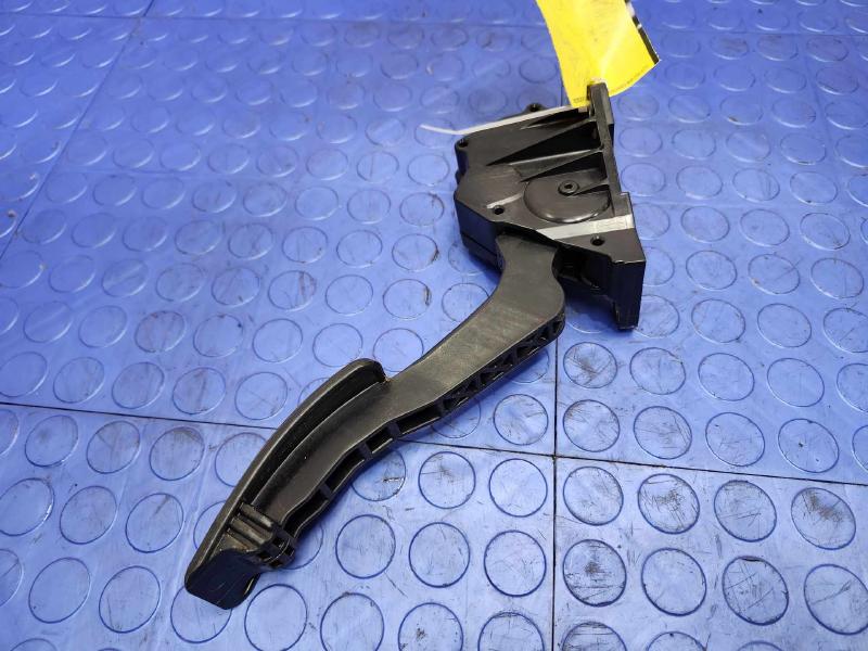 2015-2019 Subaru Legacy Outback Accelerator Pedal Genuine OEM Part 36010AL040