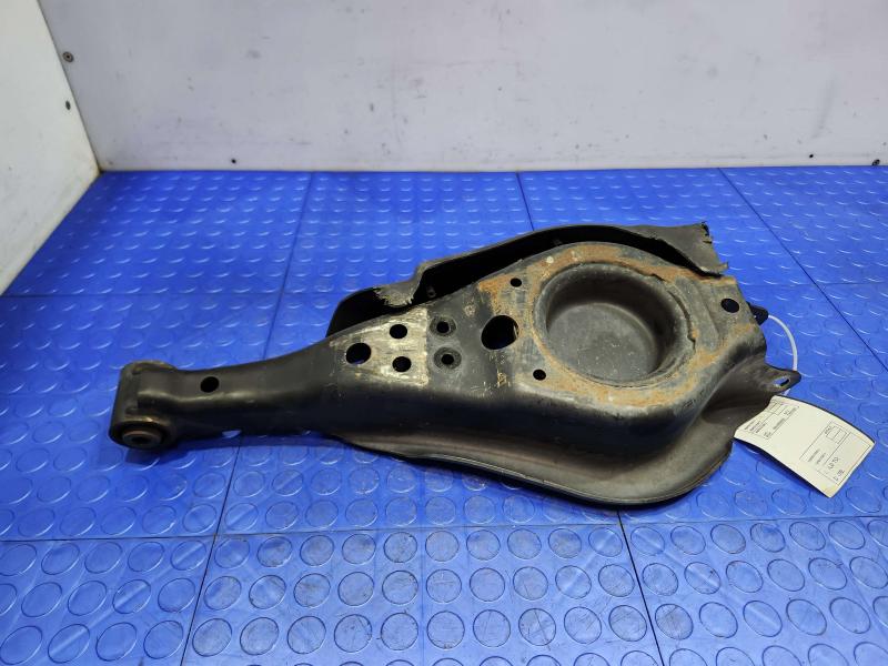 2018 Toyota Highlander Lower Control Arm Rr