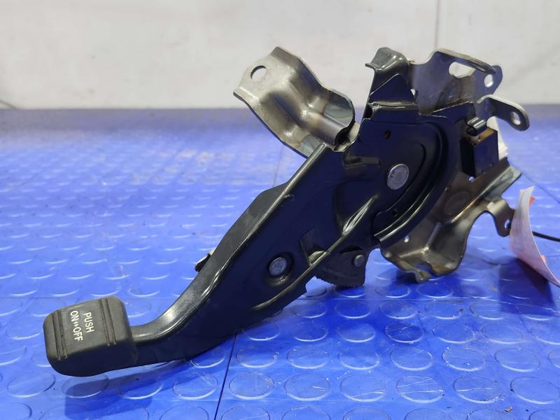 2010-2015 Toyota Prius Parking Brake Lever Pedal Assembly OEM 46200-47070