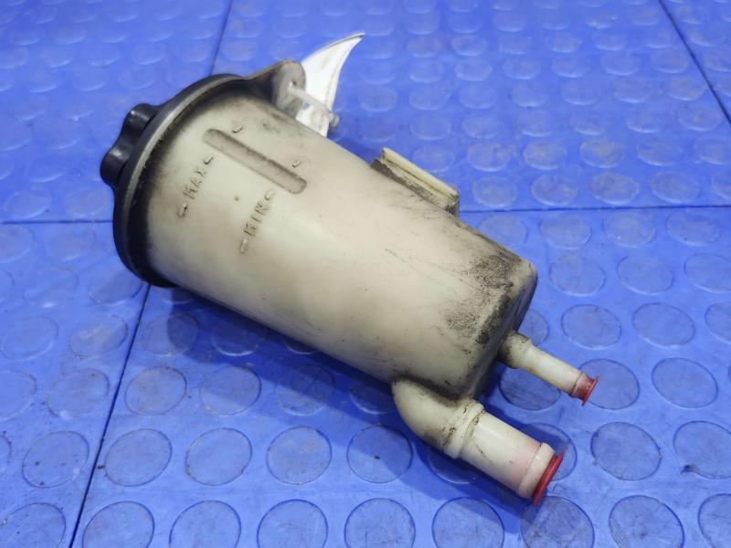 2013 Ford F-250 Super Duty Power Steering Reservoir