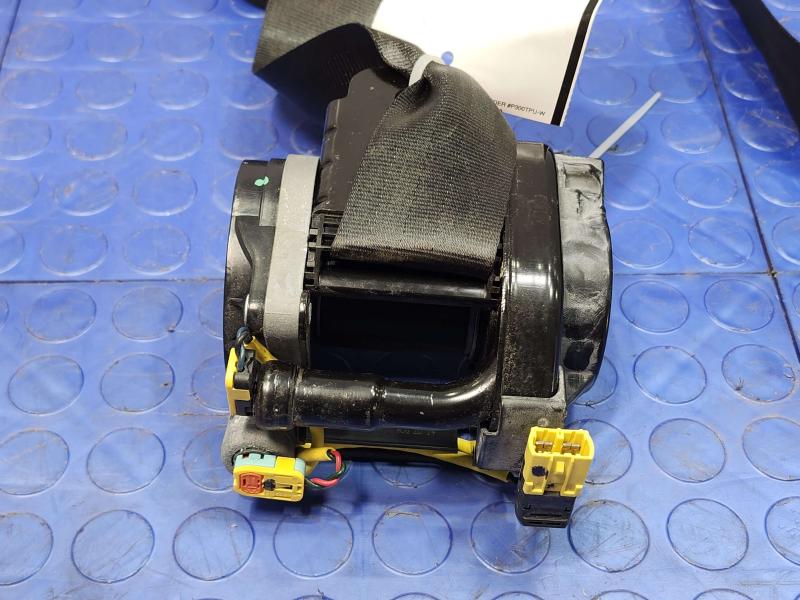 2015 Volkswagen Beetle Front Seat Belt