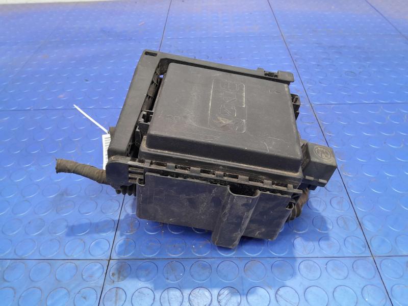 2017 GMC Acadia Engine Fuse Box Relay Junction Block Genuine OEM 84003373