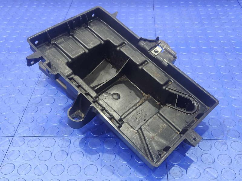 2017 Dodge Grand Caravan Battery Tray